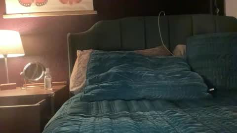 Snapshot of strawberrydaydreamz chatting on November 27, 2025, 10:28 am strawberrydAYdreamZ online show from November 27, 2025, 10:28 am