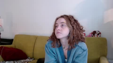 Snapshot of strawberrylotsacake chatting on December 17, 2025, 4:02 pm Strawberrylotsacake online show from December 17, 2025, 4:02 pm