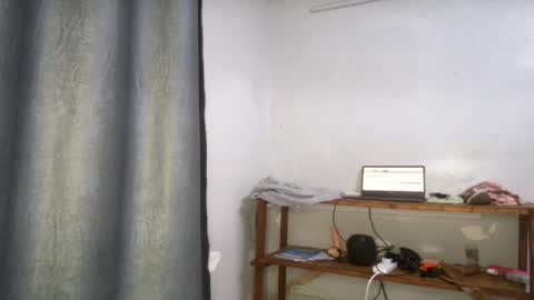 Snapshot of streetlioness chatting on November 22, 2025, 4:17 pm streetlioness online show from November 22, 2025, 4:17 pm