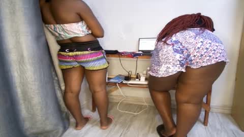 Snapshot of streetlioness chatting on January 10, 2026, 2:13 am streetlioness online show from January 10, 2026, 2:13 am