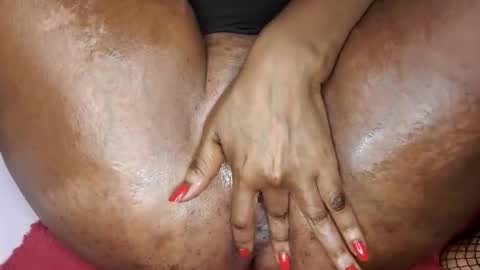 Snapshot of stretchmarksebony chatting on February 17, 2026, 10:12 am stretchmarksebony online show from February 17, 2026, 10:12 am