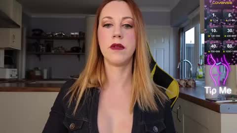 Amorina online show from February 18, 2025, 9:54 am