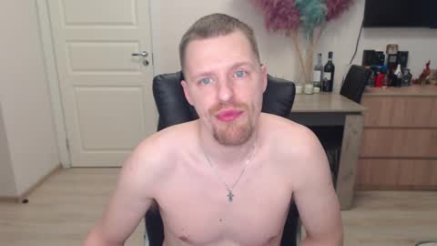 strong_guy_xxx online show from January 16, 2026, 8:18 am