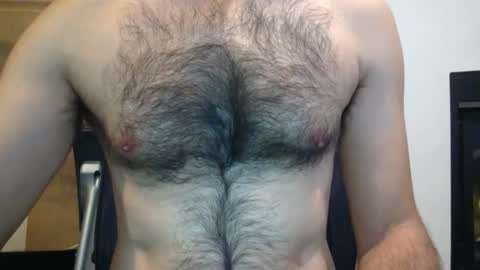 Snapshot of strongandmanly chatting on January 7, 2025, 1:38 am Strongandmanly online show from January 7, 2025, 1:38 am