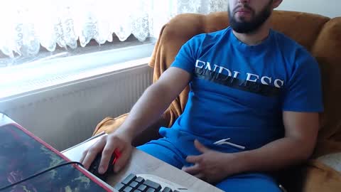 Snapshot of strongcoffee10 chatting on September 22, 2025, 8:16 am StrongCoffee online show from September 22, 2025, 8:16 am