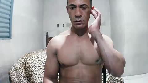 Snapshot of strongdaddyfantastic chatting on April 12, 2026, 4:17 am strongdaddyfantastic online show from April 12, 2026, 4:17 am