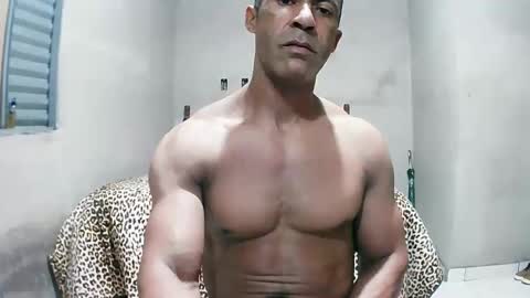Snapshot of strongdaddyfantastic chatting on April 15, 2026, 3:13 am strongdaddyfantastic online show from April 15, 2026, 3:13 am