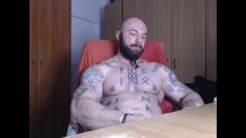 Snapshot of strongivan chatting on December 12, 2024, 7:04 pm StrongIvan online show from December 12, 2024, 7:04 pm