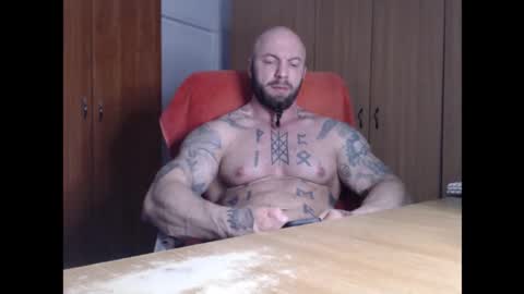 Snapshot of strongivan chatting on March 19, 2026, 7:51 pm StrongIvan online show from March 19, 2026, 7:51 pm
