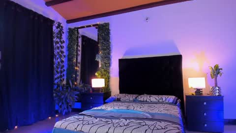 Snapshot of strosa_ chatting on February 2, 2025, 4:00 pm strosa_ online show from February 2, 2025, 4:00 pm
