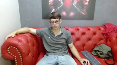 Snapshot of stuart_white chatting on September 21, 2025, 2:40 pm stuart_white online show from September 21, 2025, 2:40 pm