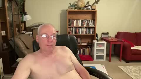 studballs1 online show from May 8, 2026, 6:35 pm