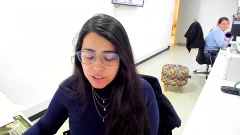 Snapshot of studcb_ chatting on January 27, 2025, 4:33 pm studcb_ online show from January 27, 2025, 4:33 pm