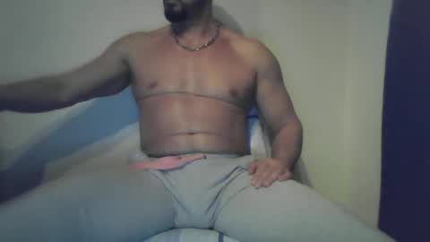 Snapshot of studdotcom chatting on February 14, 2025, 8:15 pm Ero online show from February 14, 2025, 8:15 pm