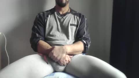 Snapshot of studdotcom chatting on February 15, 2025, 9:27 am Ero online show from February 15, 2025, 9:27 am