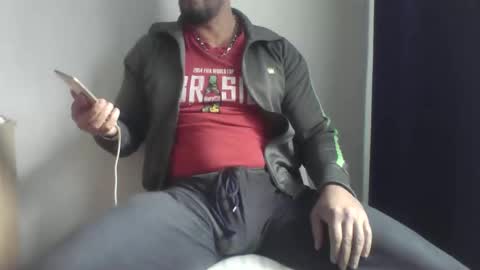 Snapshot of studdotcom chatting on October 6, 2025, 8:56 am Ero online show from October 6, 2025, 8:56 am