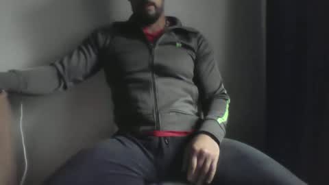 Snapshot of studdotcom chatting on October 7, 2025, 8:33 am Ero online show from October 7, 2025, 8:33 am