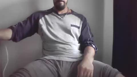 Snapshot of studdotcom chatting on October 19, 2025, 9:54 am Ero online show from October 19, 2025, 9:54 am