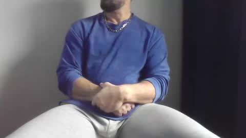 Snapshot of studdotcom chatting on November 30, 2025, 9:46 am Ero online show from November 30, 2025, 9:46 am