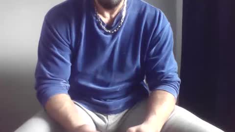 Snapshot of studdotcom chatting on December 1, 2025, 10:42 am Ero online show from December 1, 2025, 10:42 am