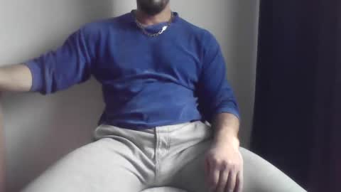 Snapshot of studdotcom chatting on December 3, 2025, 10:35 am Ero online show from December 3, 2025, 10:35 am