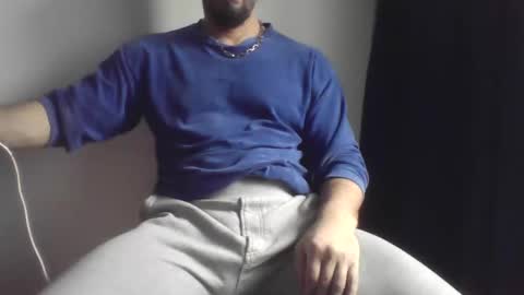 Snapshot of studdotcom chatting on December 5, 2025, 10:24 am Ero online show from December 5, 2025, 10:24 am