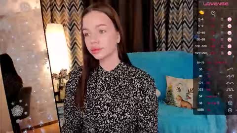 Snapshot of stuffed_cookie chatting on December 22, 2025, 2:19 am Mary online show from December 22, 2025, 2:19 am