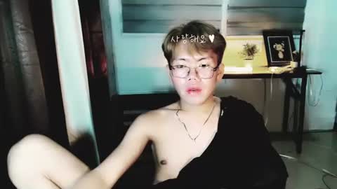 Snapshot of su_jin_oppa chatting on April 15, 2026, 2:13 pm Su-jin online show from April 15, 2026, 2:13 pm