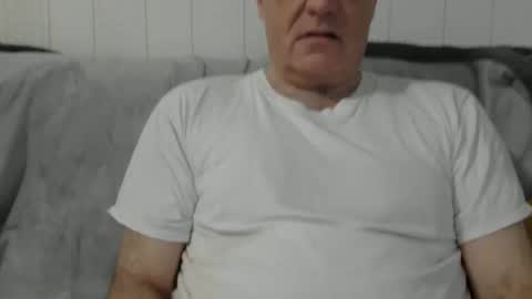 Snapshot of subforlatinas chatting on December 15, 2025, 8:07 am subforlatinas online show from December 15, 2025, 8:07 am