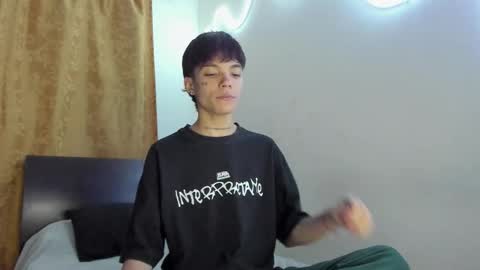 Snapshot of submissive_boyy_ chatting on January 9, 2026, 1:41 am nico online show from January 9, 2026, 1:41 am