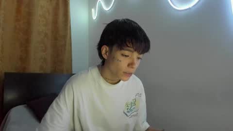 Snapshot of submissive_boyy_ chatting on January 11, 2026, 5:51 pm nico online show from January 11, 2026, 5:51 pm