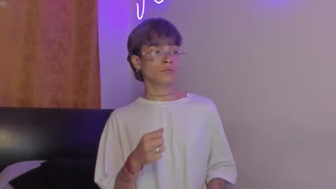 Snapshot of submissive_boyy_ chatting on March 7, 2026, 1:13 am nico online show from March 7, 2026, 1:13 am