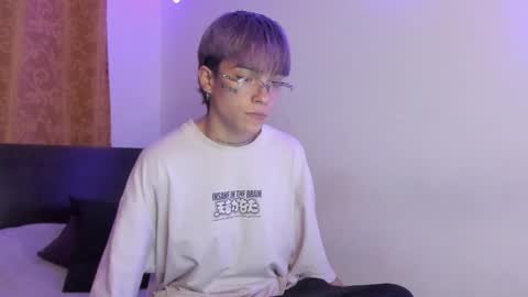 Snapshot of submissive_boyy_ chatting on March 7, 2026, 10:40 pm nico online show from March 7, 2026, 10:40 pm