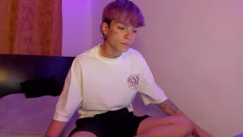 Snapshot of submissive_boyy_ chatting on March 18, 2026, 7:50 pm nico online show from March 18, 2026, 7:50 pm