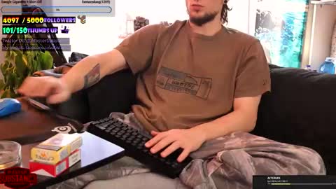 Snapshot of substanc3 chatting on November 25, 2025, 10:04 am Im Substanc3 online show from November 25, 2025, 10:04 am