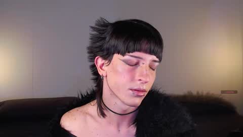 Snapshot of succubot chatting on November 30, 2025, 8:29 am Angel online show from November 30, 2025, 8:29 am