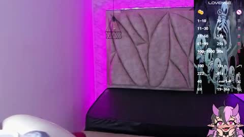 Snapshot of succubus_girl_ chatting on December 6, 2024, 12:05 pm Alexy online show from December 6, 2024, 12:05 pm