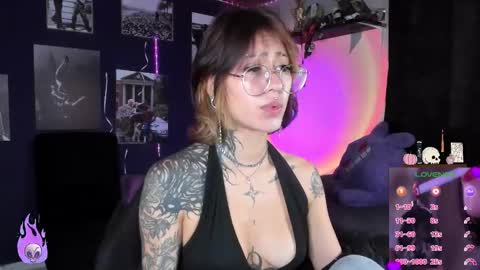 Snapshot of succubus_girl_ chatting on November 22, 2025, 2:27 pm Alexy online show from November 22, 2025, 2:27 pm