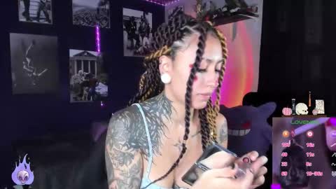 Snapshot of succubus_girl_ chatting on December 3, 2025, 3:43 pm Alexy online show from December 3, 2025, 3:43 pm