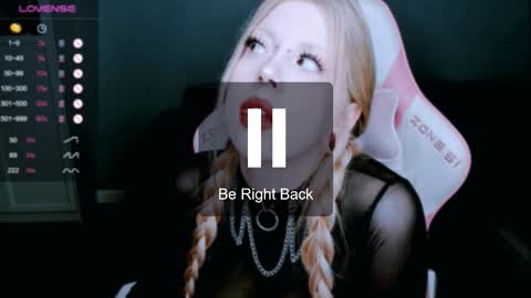 Snapshot of succubus_leslie chatting on November 19, 2025, 10:21 pm succubus_leslie online show from November 19, 2025, 10:21 pm