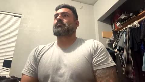 Snapshot of sucio72 chatting on September 26, 2025, 2:26 am Sucio online show from September 26, 2025, 2:26 am