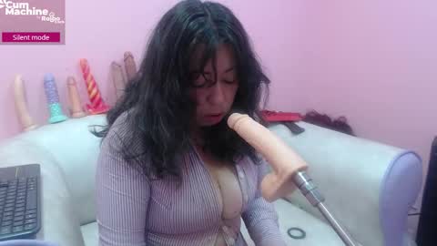 Snapshot of sucker_drool chatting on September 22, 2025, 12:18 pm Sucky online show from September 22, 2025, 12:18 pm