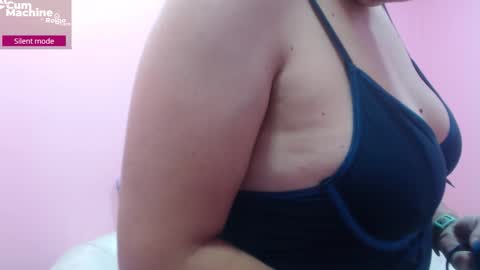 Snapshot of sucker_drool chatting on October 4, 2025, 12:25 pm Sucky online show from October 4, 2025, 12:25 pm