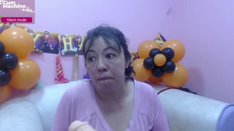 Snapshot of sucker_drool chatting on October 13, 2025, 12:05 pm Sucky online show from October 13, 2025, 12:05 pm