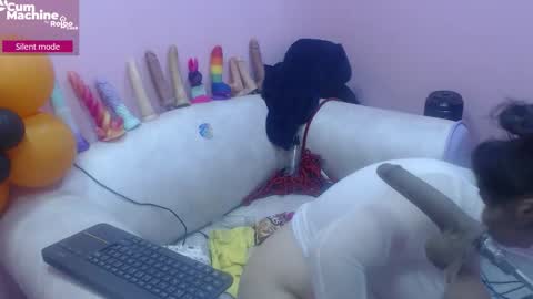 Snapshot of sucker_drool chatting on November 3, 2025, 12:06 pm Sucky online show from November 3, 2025, 12:06 pm