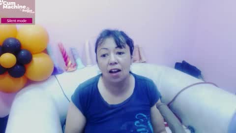 Snapshot of sucker_drool chatting on November 4, 2025, 12:26 pm Sucky online show from November 4, 2025, 12:26 pm