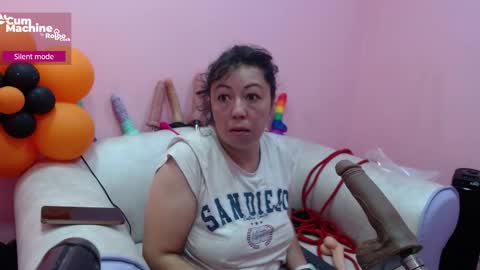 Snapshot of sucker_drool chatting on November 23, 2025, 12:16 pm Sucky online show from November 23, 2025, 12:16 pm