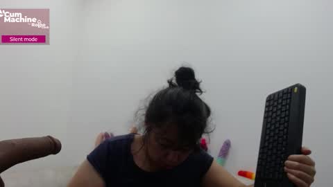 Snapshot of sucker_drool chatting on December 14, 2025, 12:32 pm Sucky online show from December 14, 2025, 12:32 pm