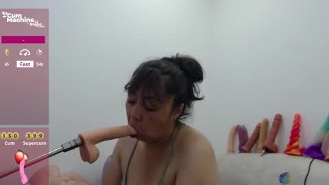 Snapshot of sucker_drool chatting on December 17, 2025, 11:38 am Sucky online show from December 17, 2025, 11:38 am