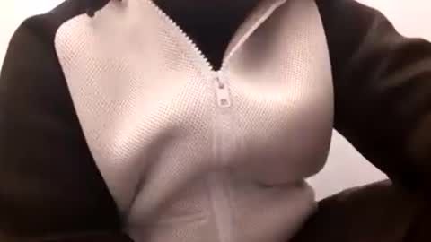 Cuteipie online show from January 1, 2025, 9:49 am